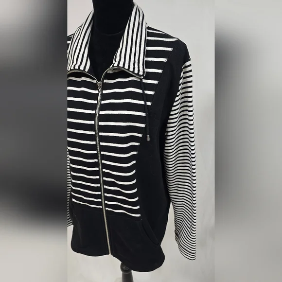 Chico’s Zenergy jacket women 3/XL  striped black/white athleisure outdoor - Picture 3 of 7